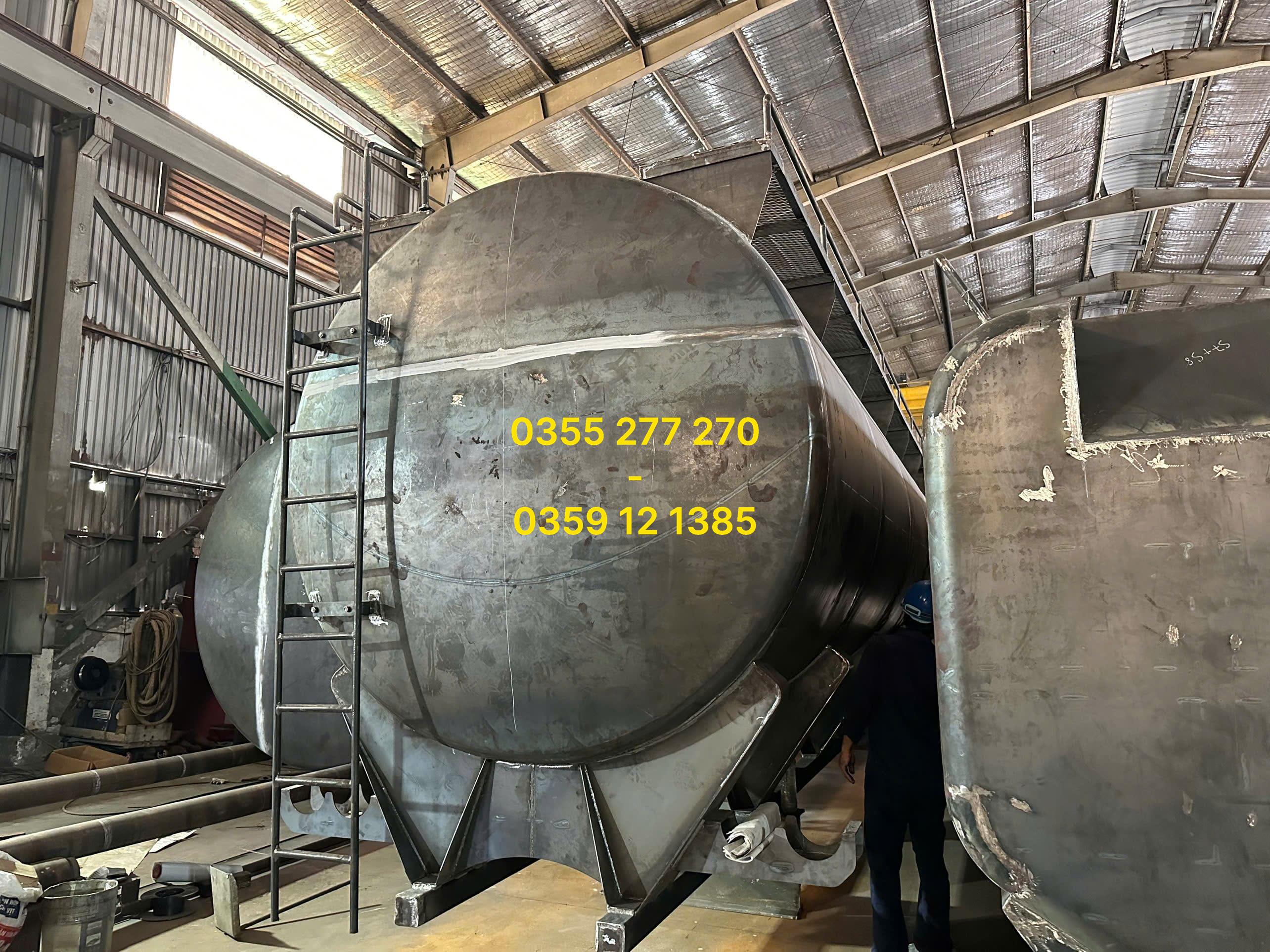 Xe bồn chở cám HCM