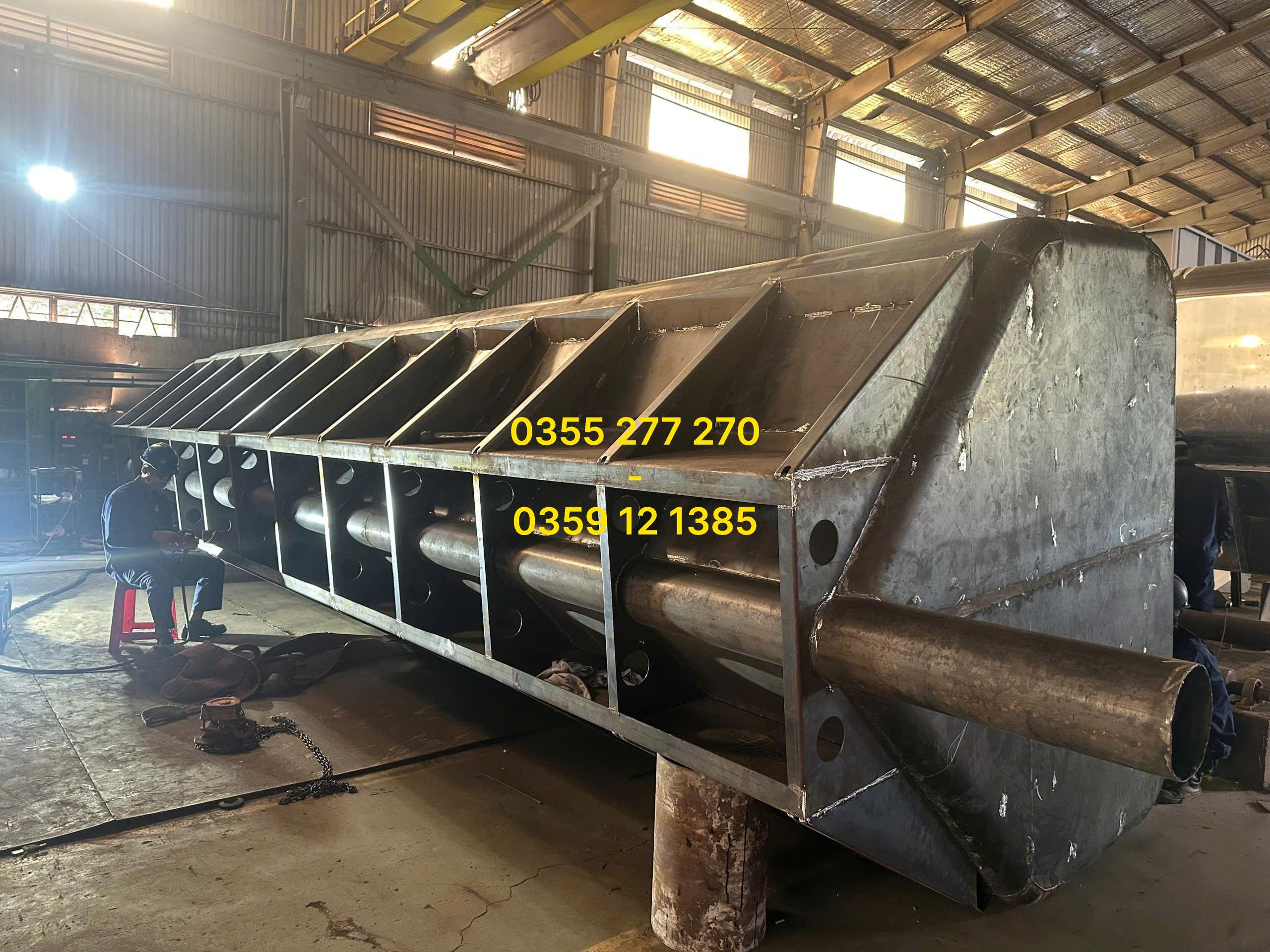 xe bồn chở cám HCM