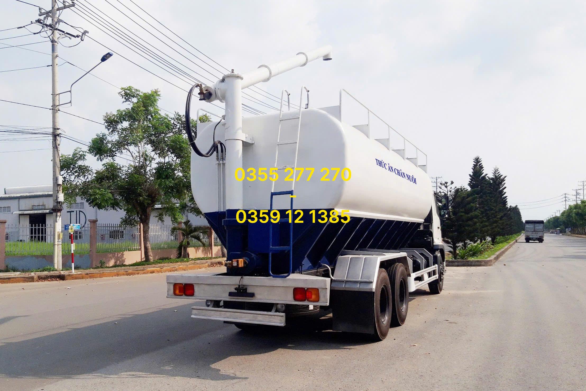 xe bồn chở cám HCM
