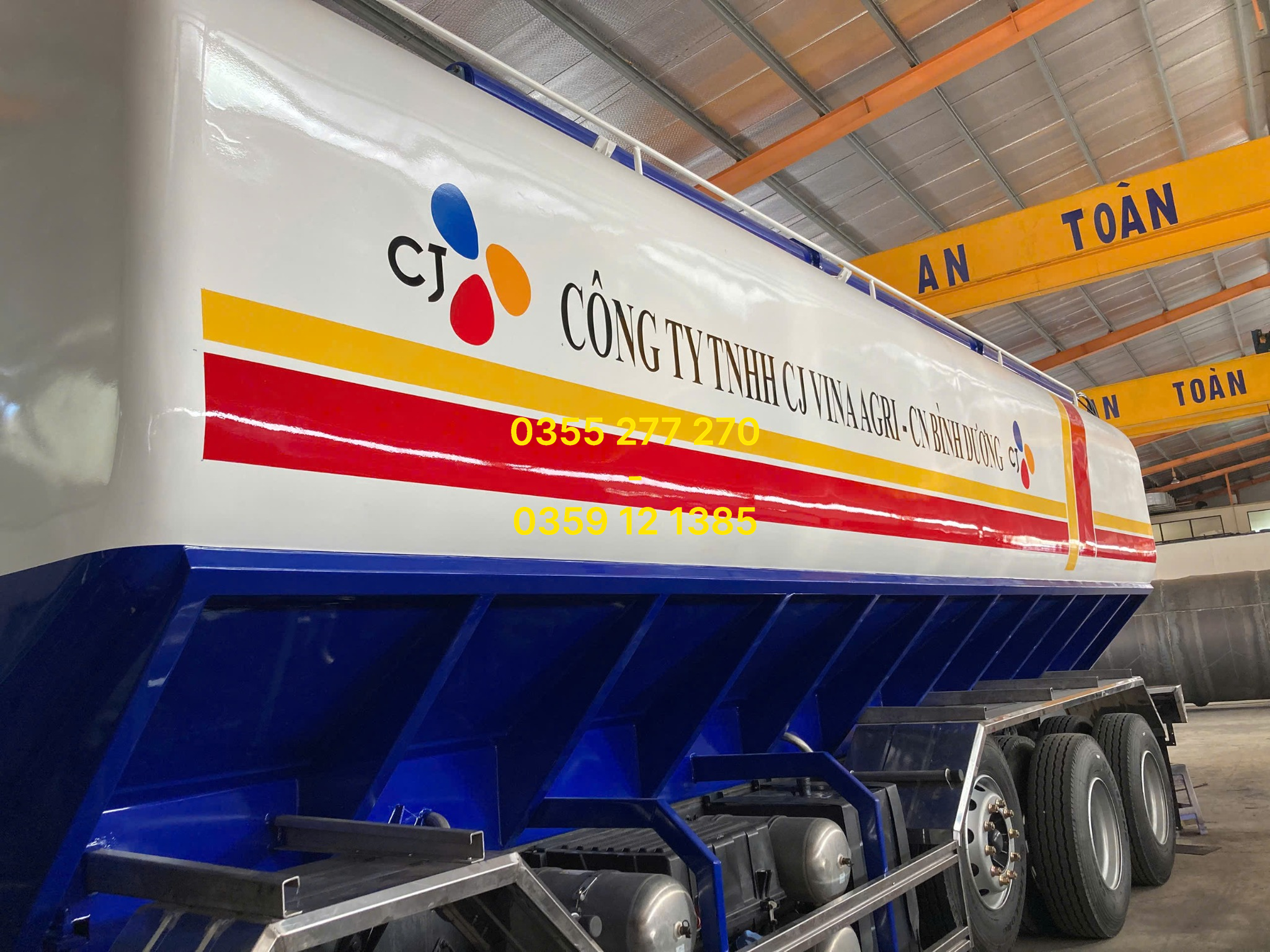 xe bồn KamAZ chở cám' xe bồn chở cám Nguyên Vĩ' xe bồn chở thức ăn chăn nuôi' xe KamAZ 65117 15 tấn' xe KamAZ 53229'  xe KamAZ 3 chân chở cám'  bồn chở cám trục vít'  bồn cám inox 304' xe chở cám giá rẻ'