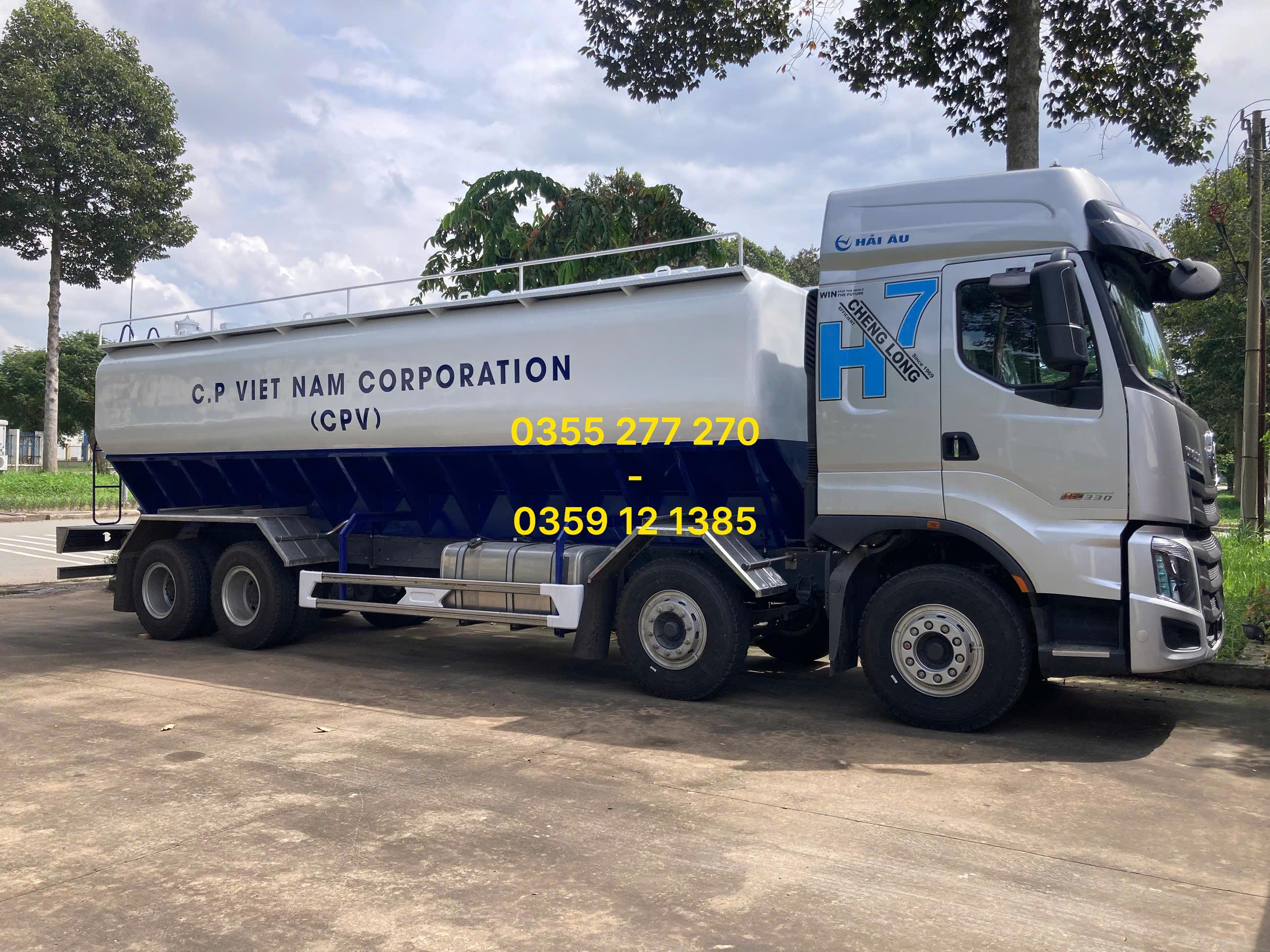 xe bồn chở cám Chenglong 4 chân hoán cải xe bồn chở cám Chenglong' đóng mới bồn chở cám giá rẻ' Nguyên Vĩ Auto xe bồn chở cám' bồn chở cám inox – nhôm – thép' xe chở thức ăn chăn nuôi Chenglong' bồn xitec chở cám 25 khối – 27 khối' hoán cải xe tải thành xe bồn chở cám' dịch vụ cải tạo xe bồn cám uy tín' bồn chở cám dạng trục vít' bồn chở cám dạng thổi khí nén'